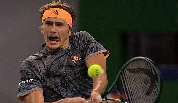 Alexander Zverev trifft im Viertelfinale von Shanghai auf Roger Federer.
