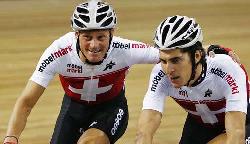 Bruno Risi (l.) verabschiedet sich als siebenmaliger Weltmeister vom Radsport