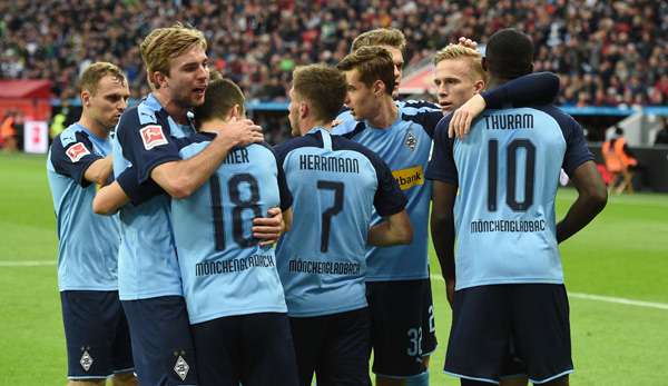 Borussia Mönchengladbach hat die Tabellenführung in der Bundesliga verteidigt.