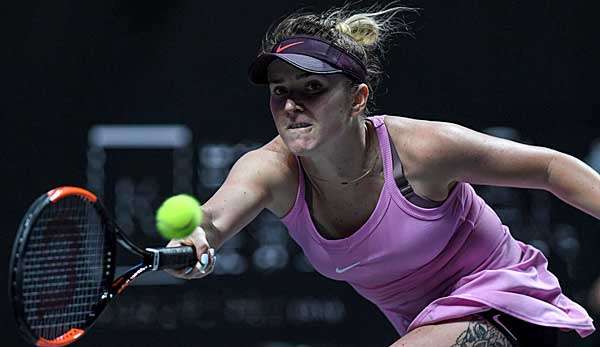 Jelena Switolina hat beim WTA-Saisonfinale im chinesischen Shenzhen ungeschlagen das Halbfinale erreicht. 