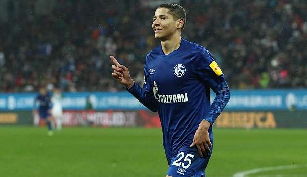 Amine Harit schoss die Königsblauen zum späten 3:2-Sieg beim FC Augsburg.