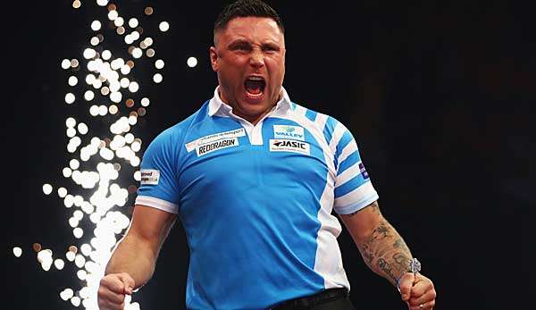 Machtdemonstration im Finale: Gerwyn Price ließ Peter Wright im ENdspiel des Grand Slam of Darts keine Chance und gewann das Endspiel.