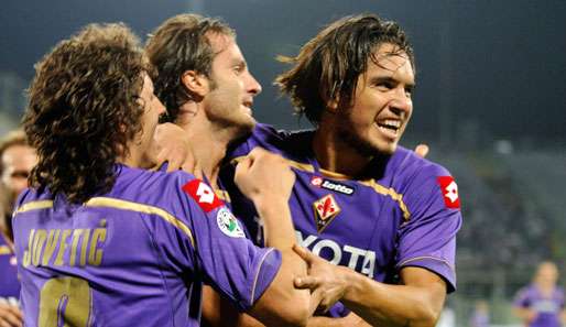 Drei Viertel des Fiorentina-Offensiv-Quartetts: Jovetic, Gilardino und Vargas (v.l.)