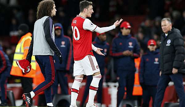 Mesut Özil steckt mit dem FC Arsenal in einer Krise.