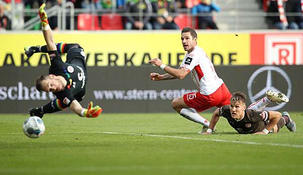 Der FC St. Pauli hat auch in Regensburg verloren.