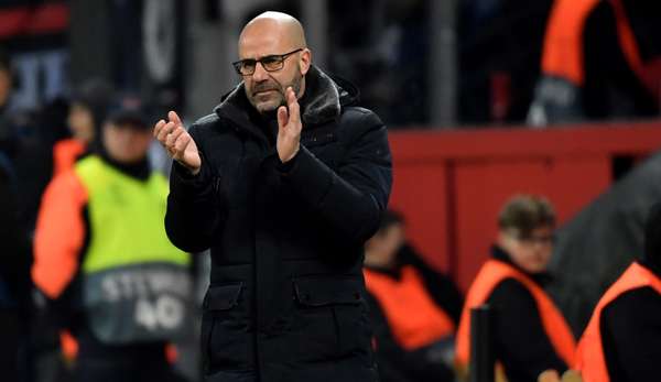 Peter Bosz verlor mit Leverkusen das entscheidende Vorrundenspiel gegen Juventus mit 0:2.