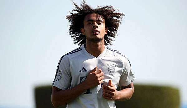 Joshua Zirkzee ist Teil des Profi-Kaders vom FC Bayern München.