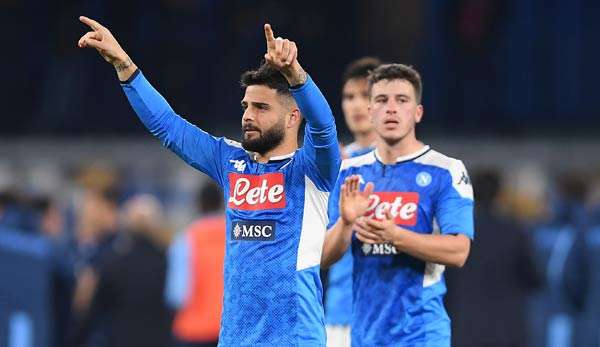 Lorenzo Insigne und Diego Demme bejubeln den Sieg des SSC Neapel gegen Lazio Rom.