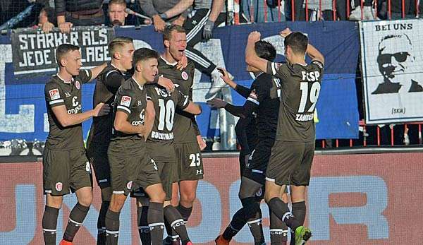 St. Pauli gastiert in Fürth. 