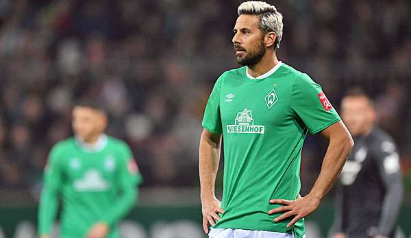 Claudio Pizarro trifft mit Werder im DF-Pokal-Viertelfinale auf Borussia Dortmund. 