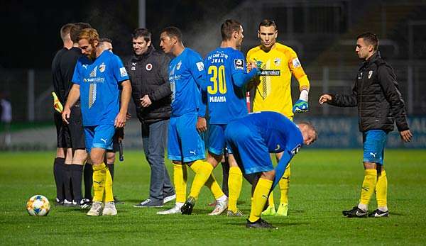 Carl Zeiss Jena steckt tief im Abstiegskampf fest.
