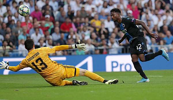 Emmanuel Dennis traf in der CL-Vorrunde gegen Real doppelt.