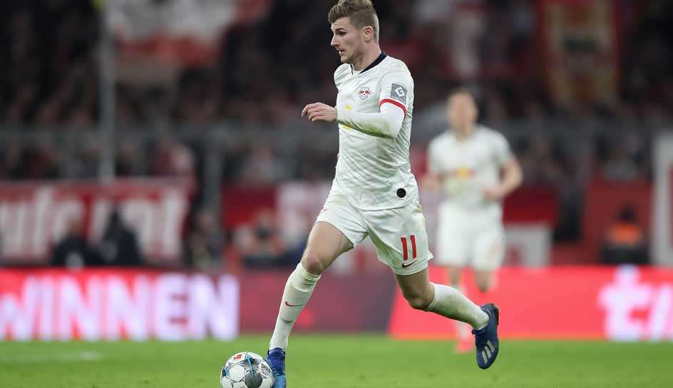 Timo Werner trifft mit RB Leipzig auf Werder Bremen.