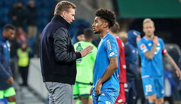 Julian Nagelsmann im Gespräch mit Reiss Nelson.