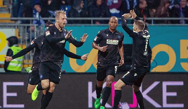 Philipp Hofmann und der Karlsruher SC empfangen am heutigen Freitagabend den 1. FC Nürnberg im Wildparkstadion.