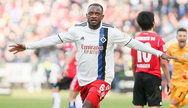 David Kinsombi und der Hamburger SV treten am heutigen Samstagnachmittag bei Erzgebirge Aue an.