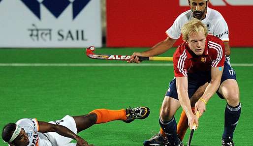 Englands Hockey-Mannschaft ist Gastgeber Indien überlegen