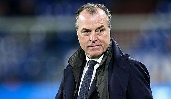 Clemens Tönnies gibt sich vor dem Bayern-Spiel kämpferisch.