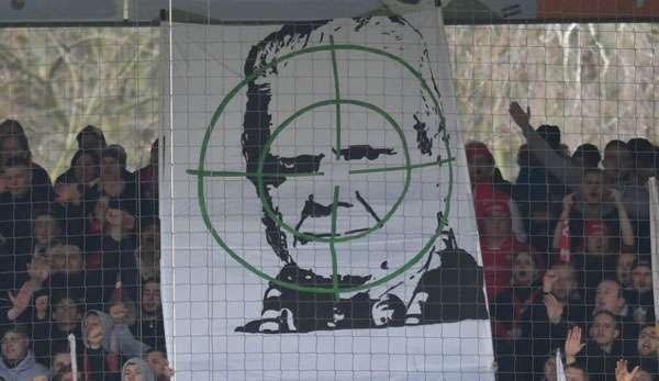 Bundesweit hat es in Stadion Proteste gegen Hoffenheim-Mäzen Dietmar Hopp gegeben. Im Pokal werden weitere Schmähungen befürchtet.