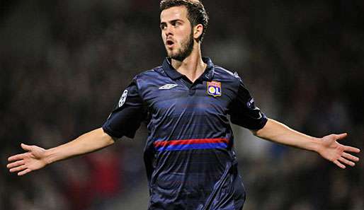 Miralem Pjanic spielt seit 2008 für Olympique Lyon 