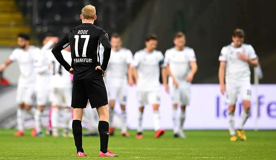 Am Donnerstagabend nur Zuschauer beim Jubel des FC Basel: Eintracht Frankfurts Sebastian Rode.