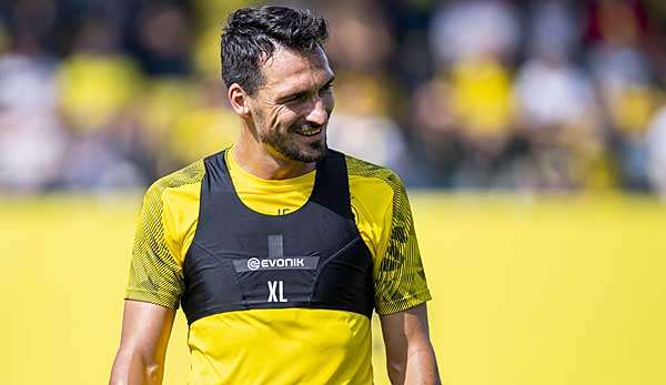 Couchpotatoe statt Lese-Ratte: Mats Hummels nutzt die Corona-Zeit nicht so, wie er sich das vorgenommen hat.