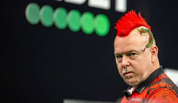 Weltmeister Peter Wright muss bei der PDC Home Tour schon am ersten Tag die Segel streichen.