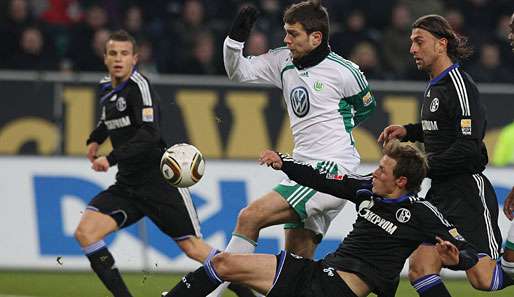 Zvjezdan Misimovic (M.) wechselte 2008 vom 1. FC Nürnberg zum VfL Wolfsburg