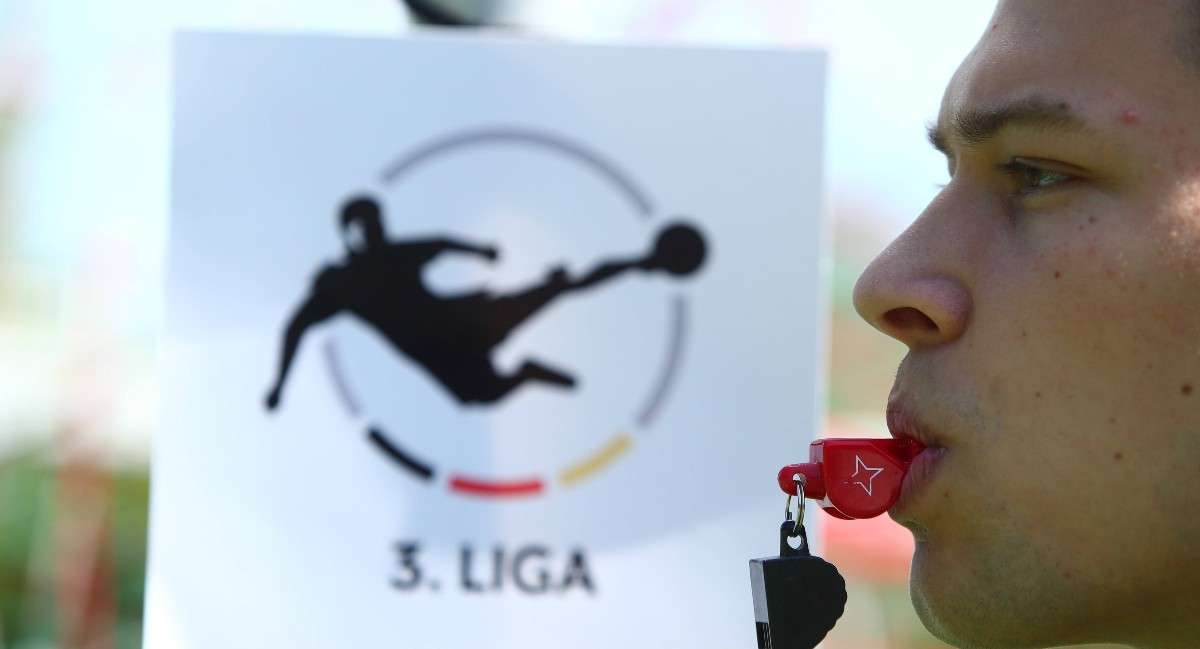 Für viele Vereine der dritten Spielkasse ist es existenziell wichtig, dass die Saison weitergespielt wird.