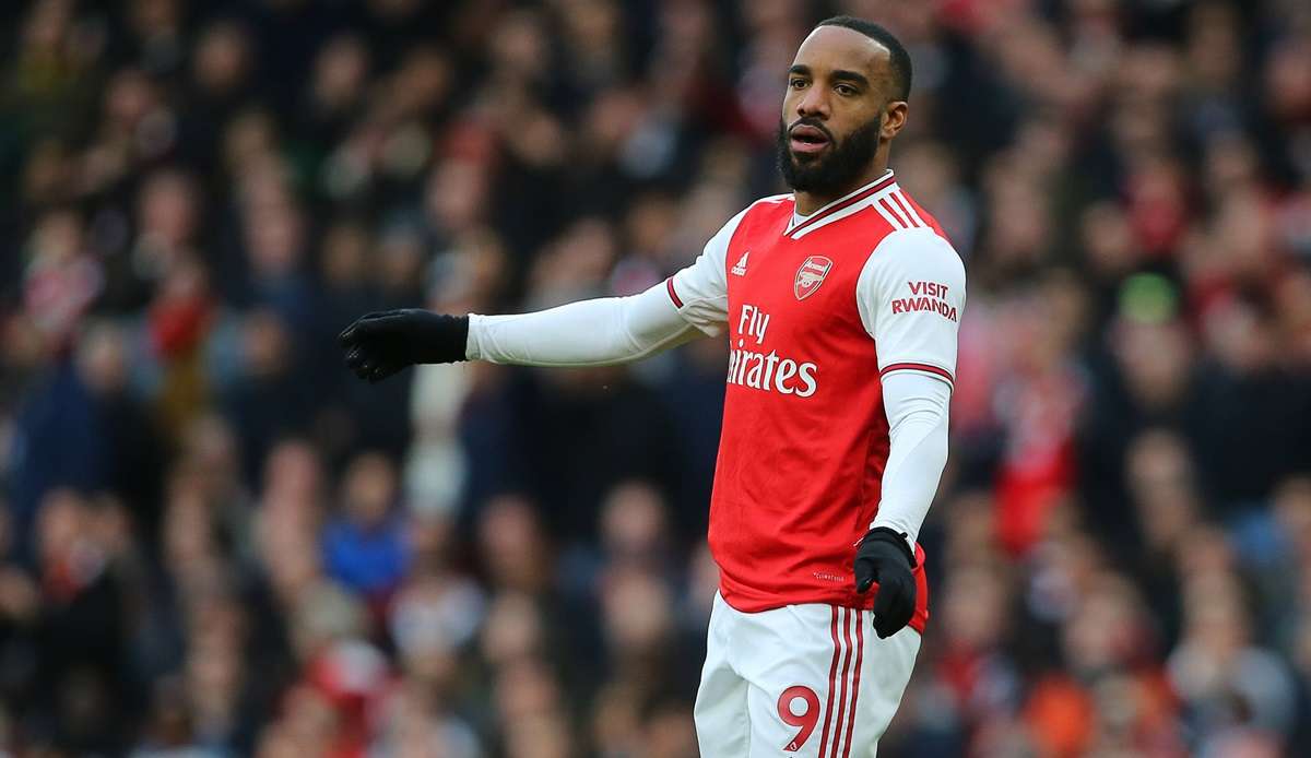 Alexandre Lacazette wurde zum wiederholten Male dabei erwischt, wie er Lachgas inhaliert. Nun reagierte sein Klub FC Arsenal.