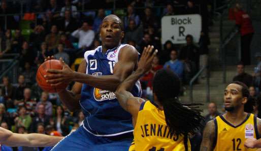 Derrick Allen steuerte 18 Punkte zum Sieg der Frankfurt Skyliners über Alba Berlin bei