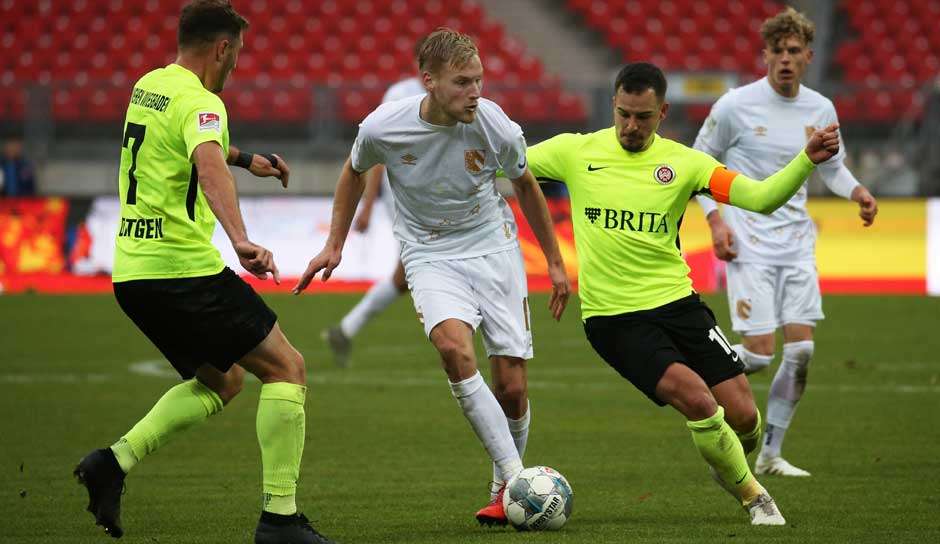 Im Kellerduell kämpfen in der 2. Bundesliga heute der SV Wehen Wiesbaden und der 1.FC Nürnberg um wichtige Punkte gegen den Abstieg.