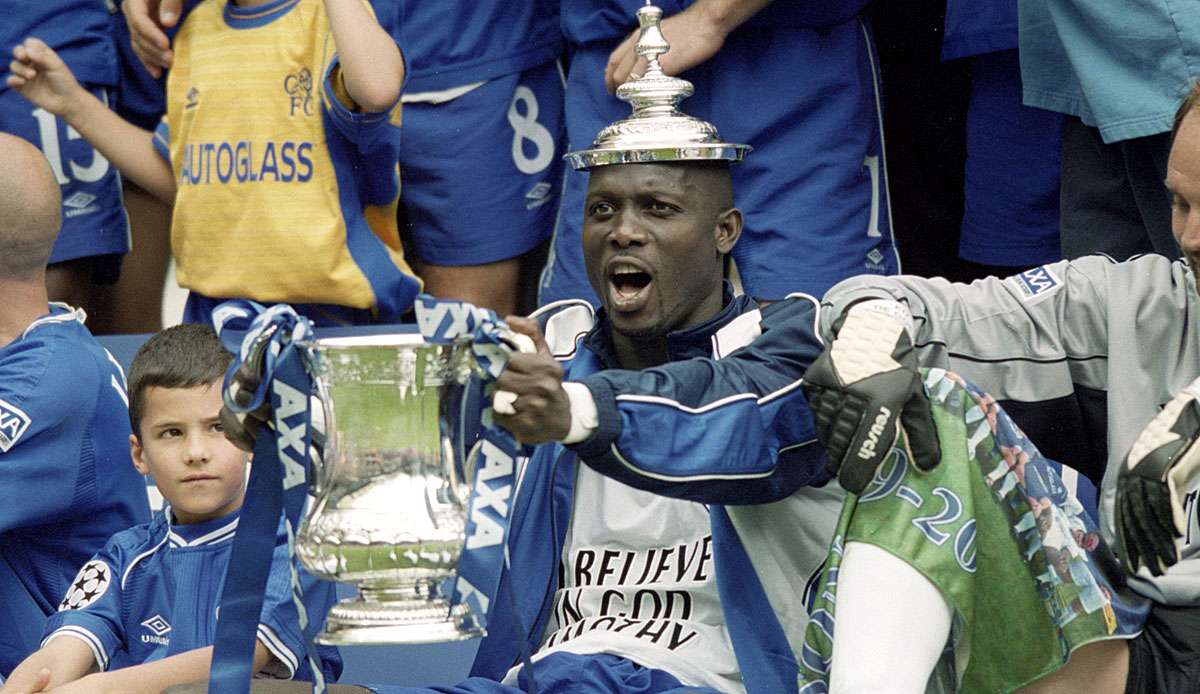 George Weah hat 2000 für den FC Chelsea gespielt.