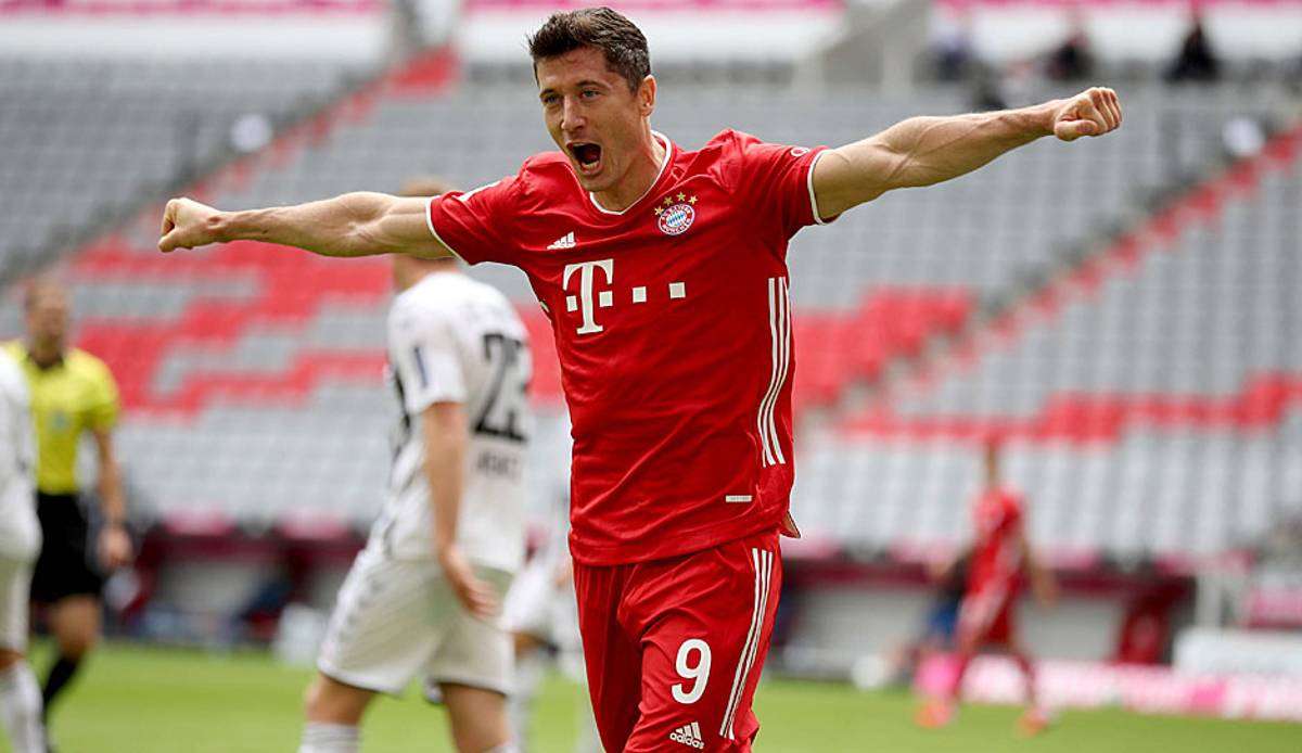 Robert Lewandowski führt die Torschützenliste der Bundesliga an.