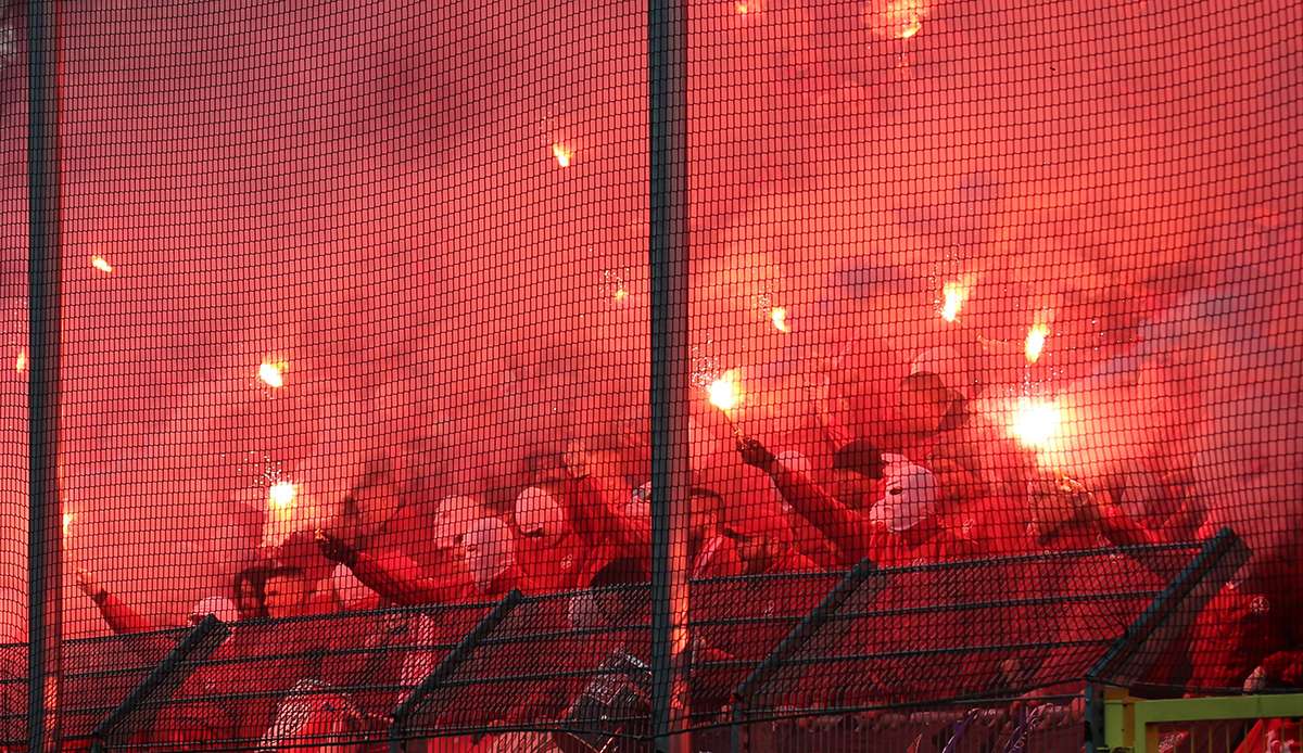 Die Vereine der 3. Liga haften auch in Zukunft für das Abbrennen von Pyrotechnik.
