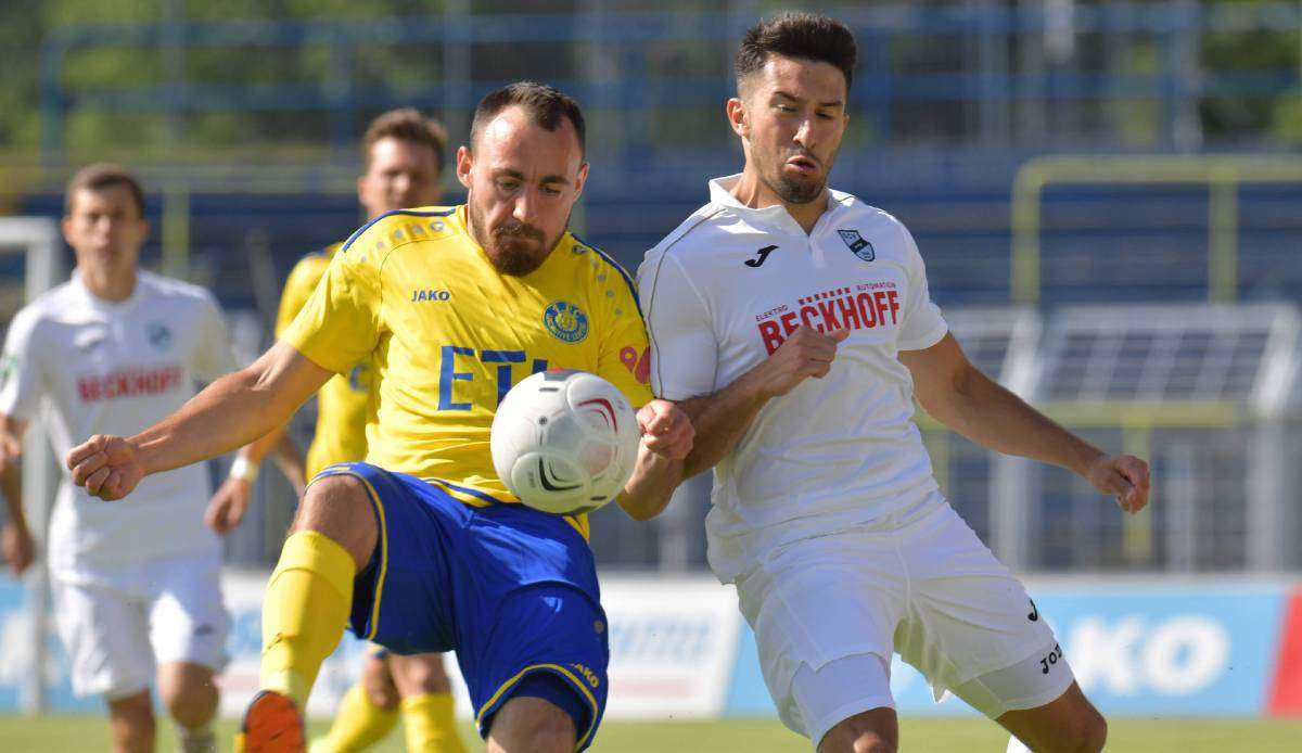 Das Hinspiel zwischen Lokomotive Leipzig und dem SC Verl endete 2:2 unentschieden.