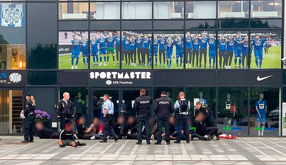 Die Aalborg-Fans haben beim Pokalfinale gegen Sönderjyske für einen Eklat gesorgt.