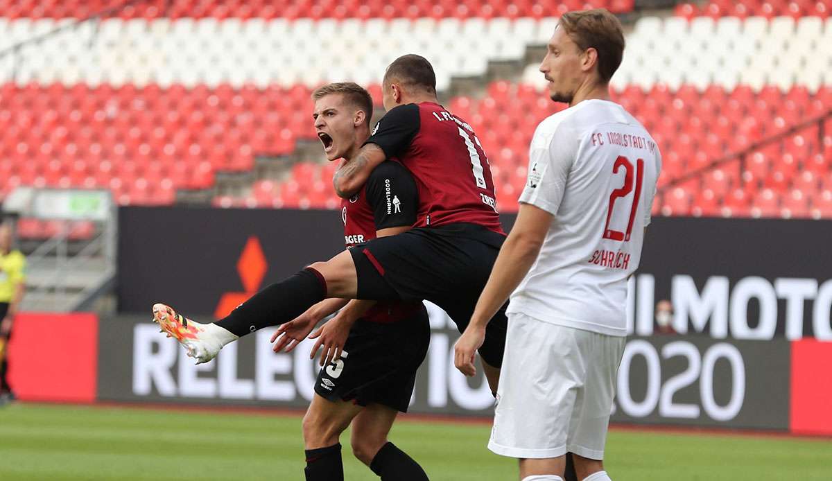 Fabian Nürnberger bejubelt seinen zweiten Treffer gegen den FC Ingolstadt.