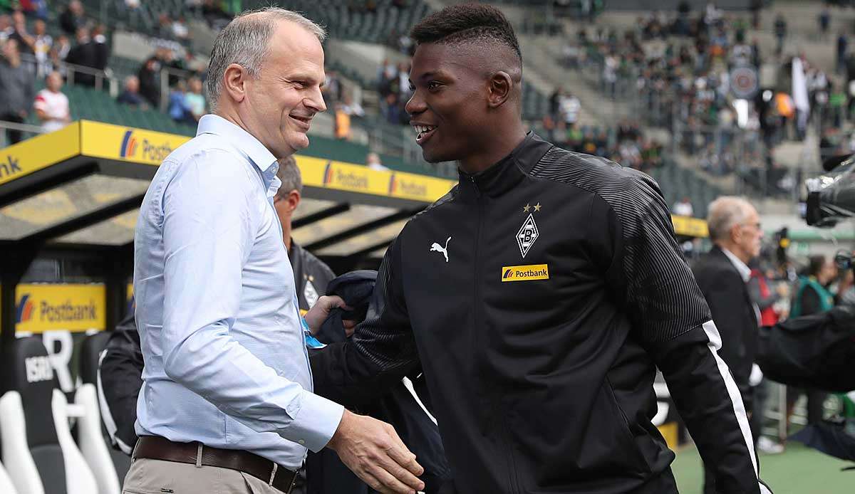 Trennung im Guten: Breel Embolo verließ Schalke 04 und Sportvorstand Jochen Schneider im vergangenen Sommer und ging zu Borussia Mönchengladbach.