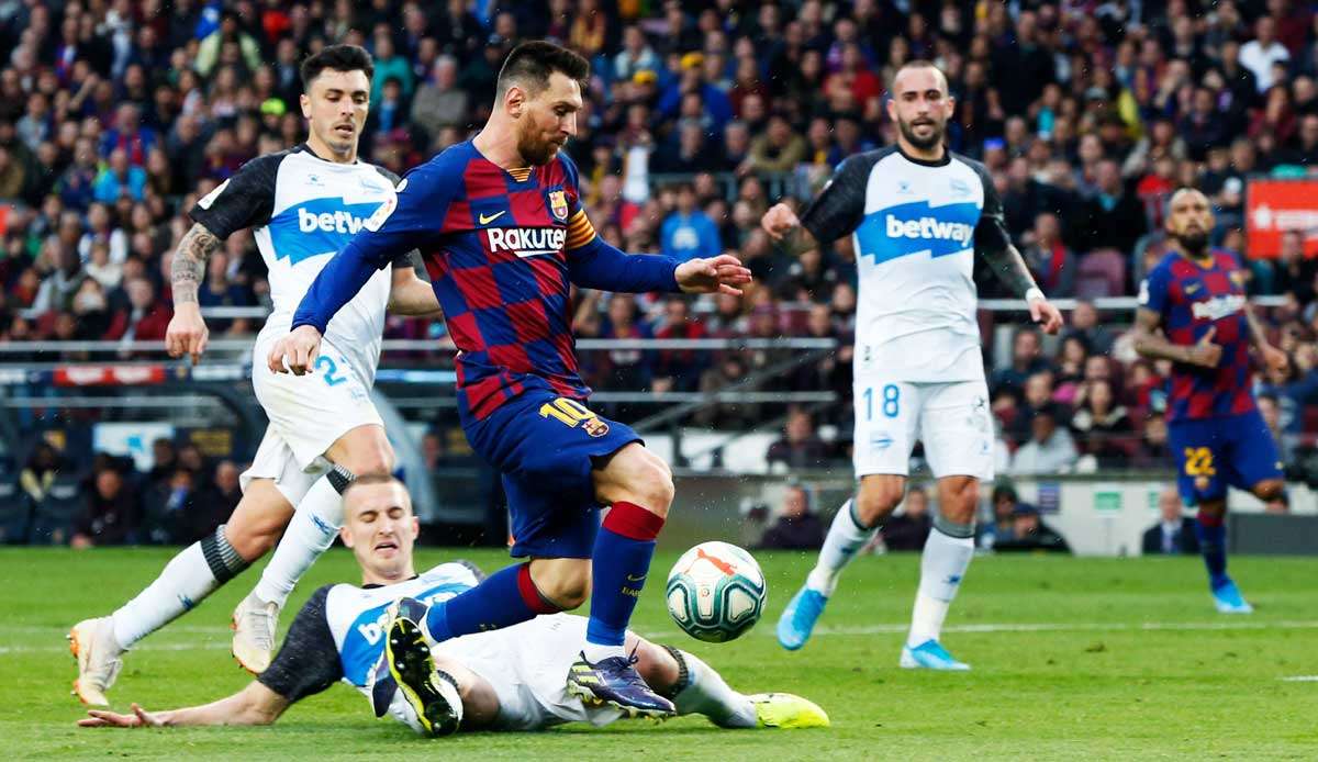 Der FC Barcelona muss bei Deportivo Alaves antreten.