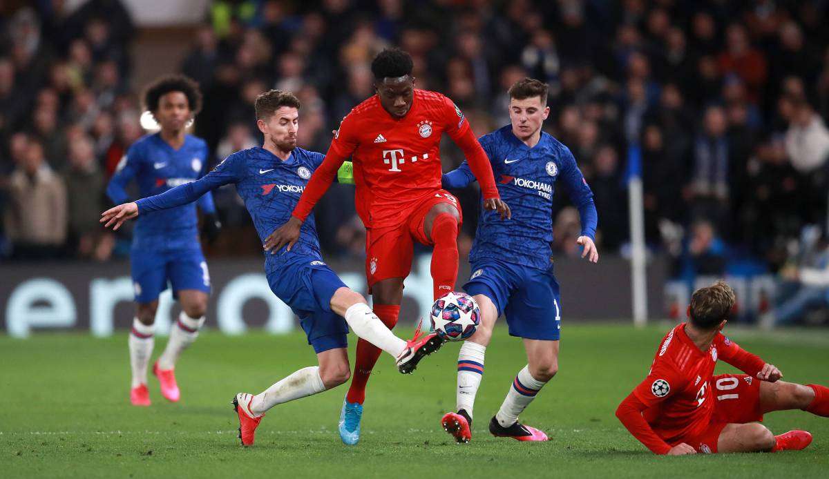 Alphonso Davies konnte von zahlreichen Chelsea-Spielern nicht gestoppt werden.