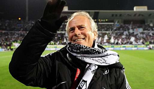 Mustafa Denizli trat bei Besiktas im Oktober 2008 die Nachfolge von Ertugrul Saglam an