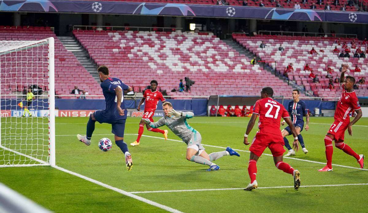 Manuel Neuer rettete in der ersten Halbzeit gegen Neymar.