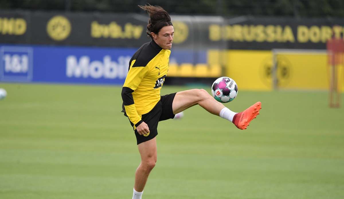 Nico Schulz im Trikot des BVB.