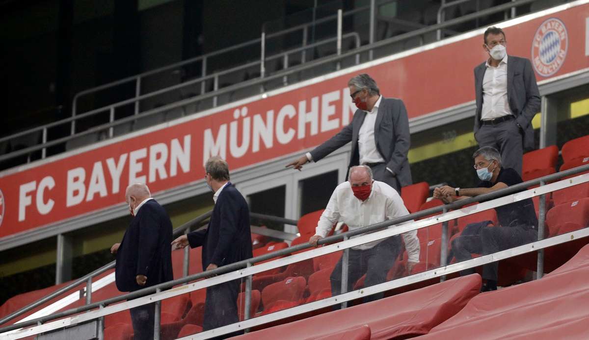 Trotz der Einigung der Bundesländer auf eine Rückkehr der Fans in die Fußball-Stadien droht das Eröffnungsspiel zwischen Titelverteidiger Bayern München und Schalke 04 am Freitag vor leeren Rängen stattzufinden.