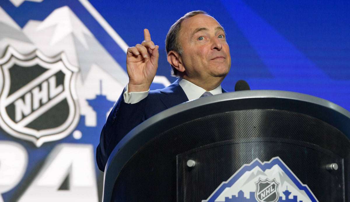 Gary Bettman will trotz Corona eine komplette Regular Season spielen.