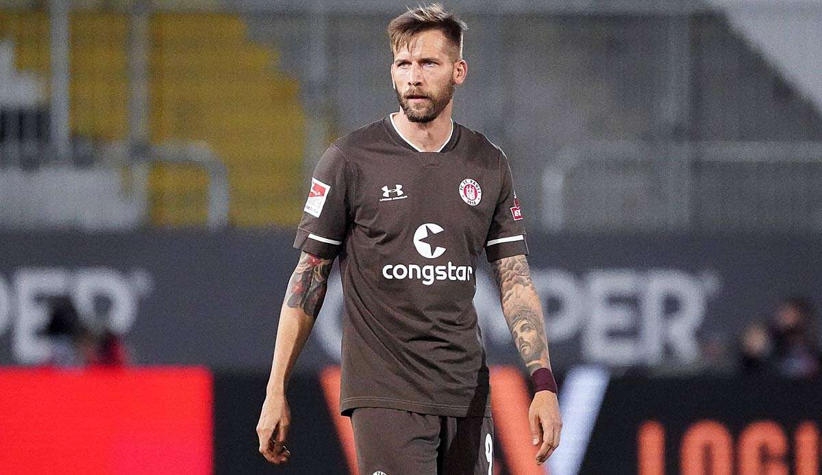 Beim Debüt von Guido Burgstaller hat der FC St. Pauli in der 2. Bundesliga seine erste Saisonniederlage kassiert.