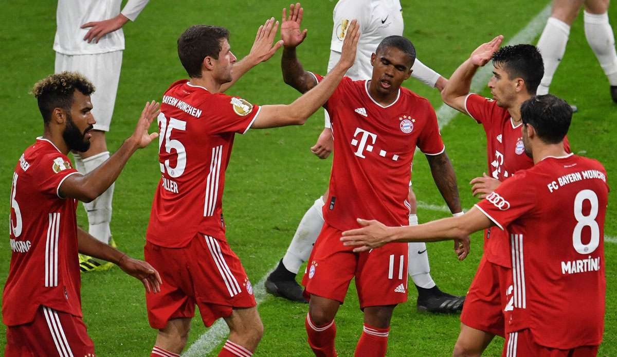 Gegen den 1. FC Düren überzeugten unter anderem Eric Maxim Choupo Moting (l.) und Douglas Costa (M.)