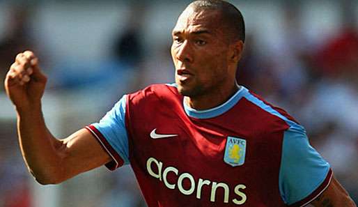 John Carew spielt seit 2007 bei Aston Villa