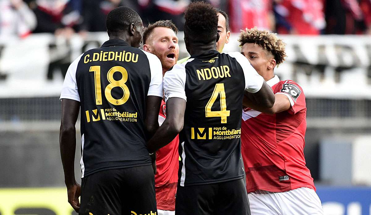 Jerome Prior, Torhüter des FC Valenciennes, wurde Opfer einer Beißattacke.